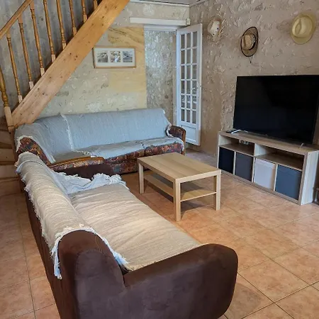 8 Couchages Avec Piscine Et Lacs